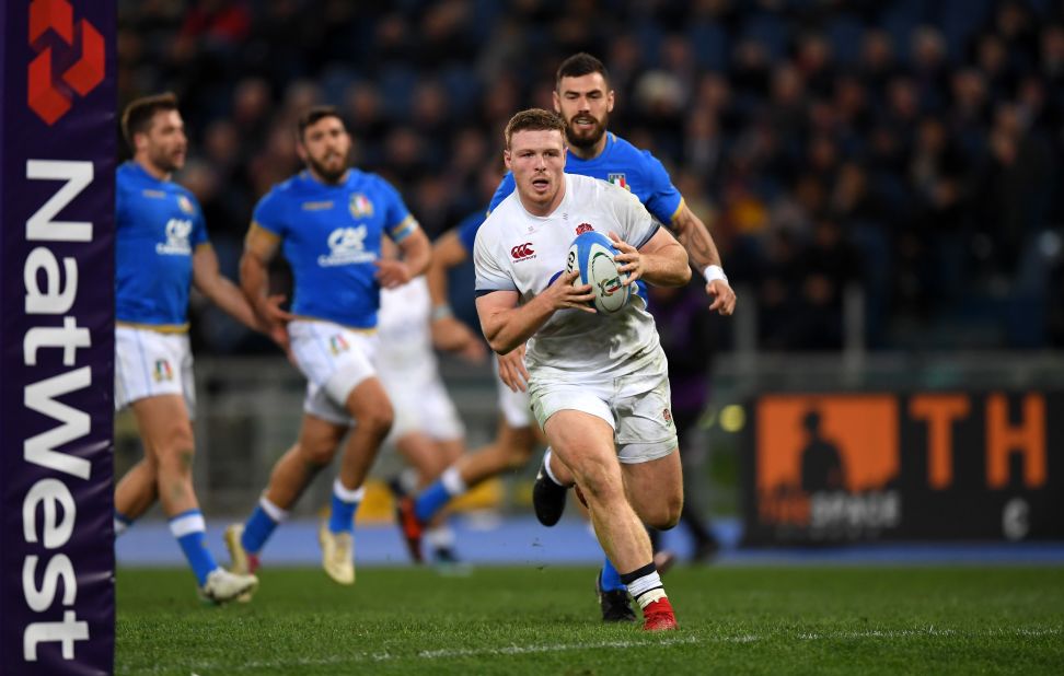 Debutant Sam Simmonds scored twice for England as the reigning champions cut loose to win 46-15.