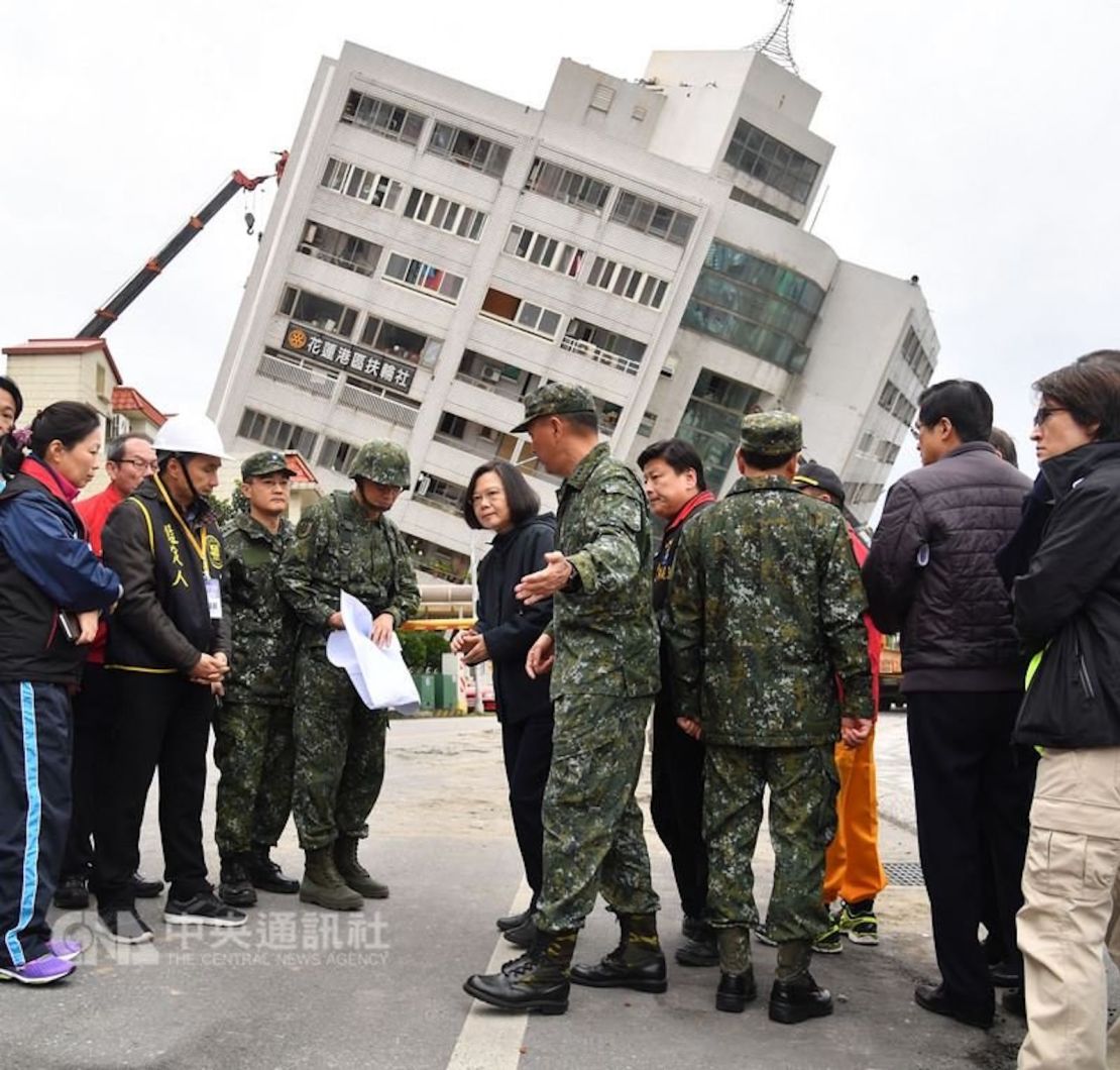Hundreds of military personnel are in Hualien to assist with the rescue effort.