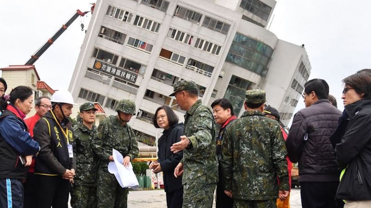 Hundreds of military personnel are in Hualien to assist with the rescue effort.