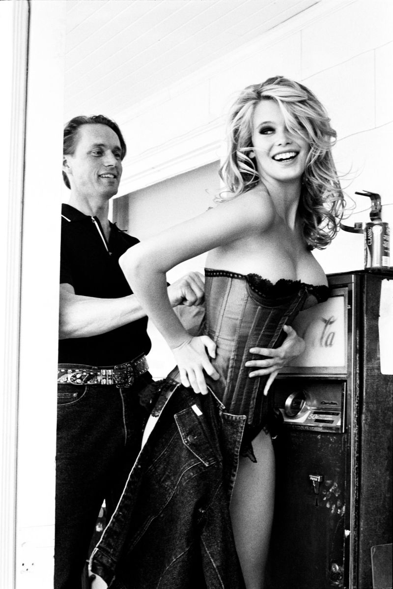 Ellen von unwerth shop claudia schiffer guess