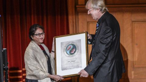 Pakistani human rights lawyer Asma Jahangir (L) receives the Right Livelihood Award from Jakob von Uexkull (R) in Stockholm, Sweden, December, 2014.