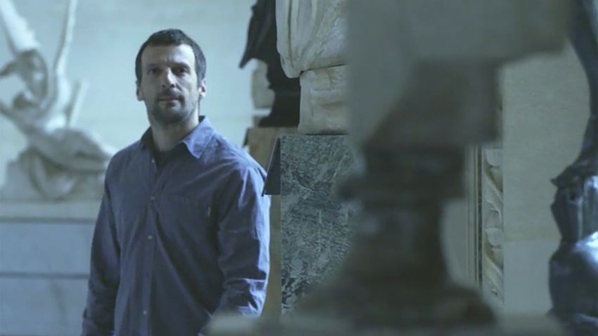 visit the louvre with Mathieu Kassovitz