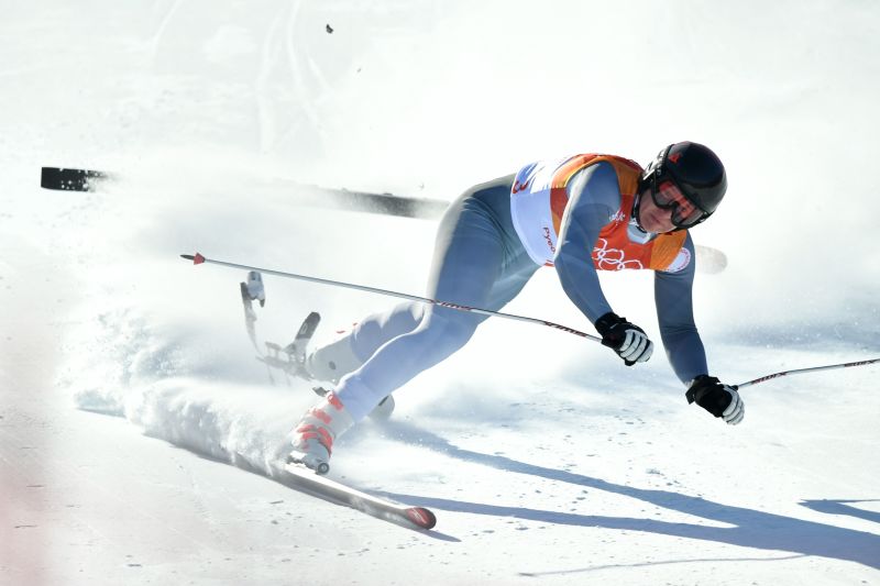 Aksel Lund Svindal makes history with men s downhill gold at age