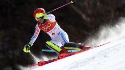 PYEONGCHANG-GUN, SOUTH KOREA - FEBRUARY 16: Mikaela Shiffrin of the United States competes during the Ladies' Slalom Alpine Skiing at Yongpyong Alpine Centre on February 16, 2018 in Pyeongchang-gun, South Korea.  (Photo by Ezra Shaw/Getty Images)