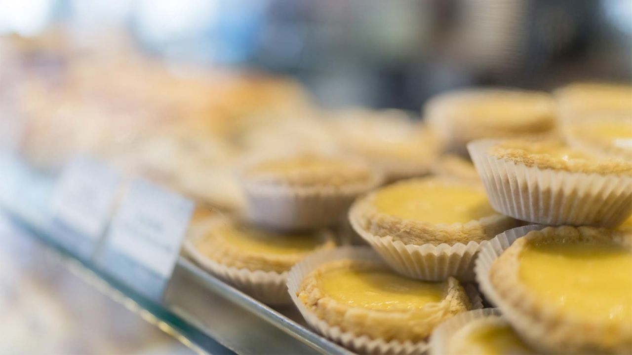 <strong>Hong Kong custard tarts: </strong>Custard tarts have been popular in Hong Kong since the 1940s. You can compare them with the original Portuguese originals at Wonderful Patisserie. 