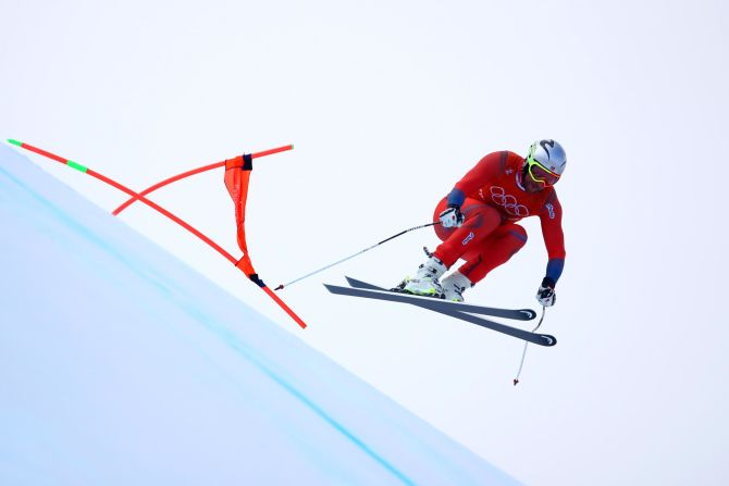 Aksel Lund Svindal of Norway became the oldest Olympic alpine skiing champion at the age of 35. <a href="index.php?page=&url=http%3A%2F%2Fwww.cnn.com%2F2018%2F02%2F21%2Fsport%2Faksel-svindal-and-mom%2Findex.html">He was also the first from his country to win gold in the downhill event.</a>