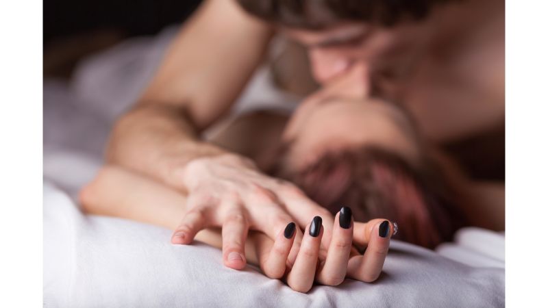10 health benefits of having more sex photo