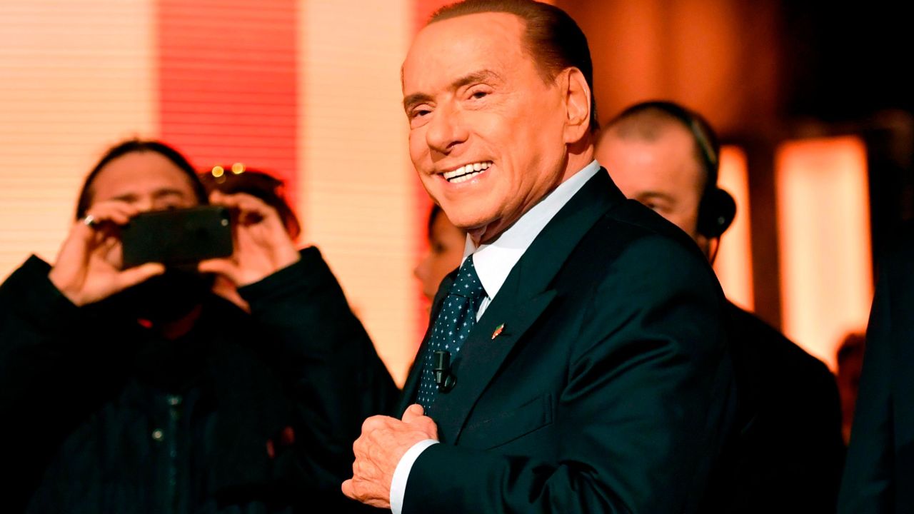 Italian former Prime Minister and leader of center-right party Forza Italia (Go Italy), Silvio Berlusconi arrives to attend the TV show "Quinta Colonna", a programme of Italian channel Rete 4, on January 18, 2018 in Rome. / AFP PHOTO / Andreas SOLARO        (Photo credit should read ANDREAS SOLARO/AFP/Getty Images)