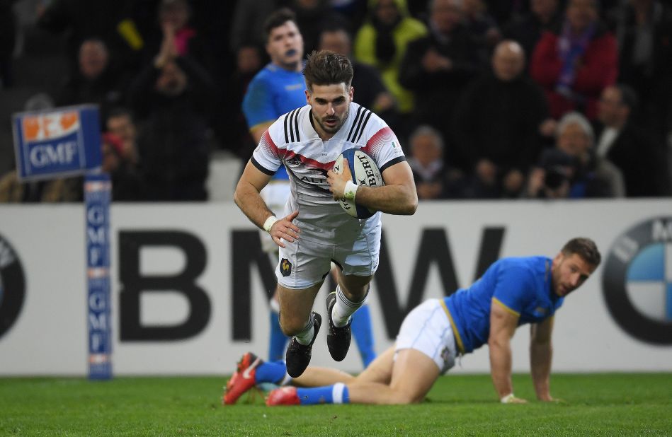 France, meanwhile, notched its first victory of the campaign by defeating Italy 34-17. Hugo Bonneval crossed in the second half to seal the win. 