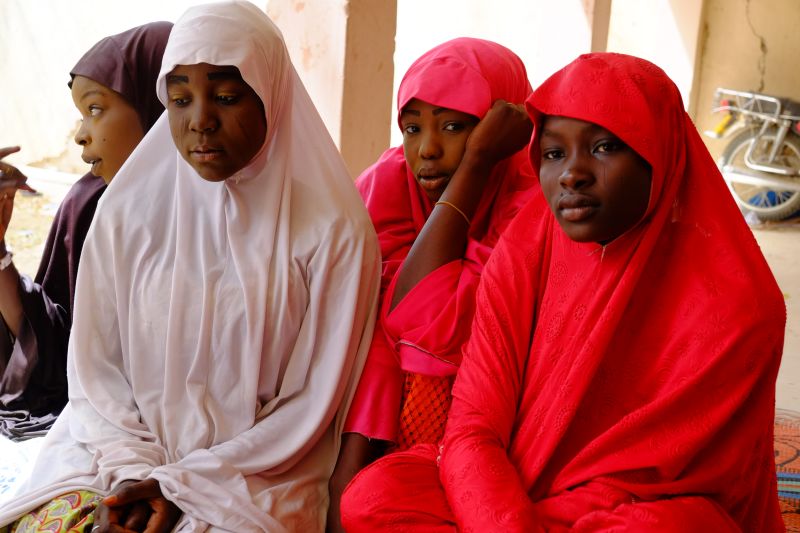 Nigeria: Chaos And Confusion As Schoolgirls Flee Boko Haram | CNN