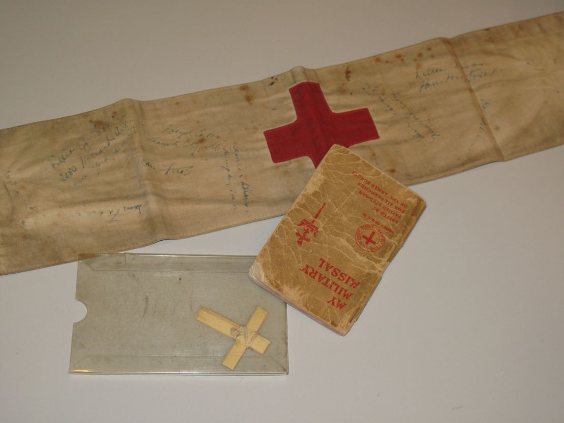 Acevedo kept his medic's band, cross and prayer book after the war. He donated the items to the US National Holocaust Memorial Museum in 2010. 