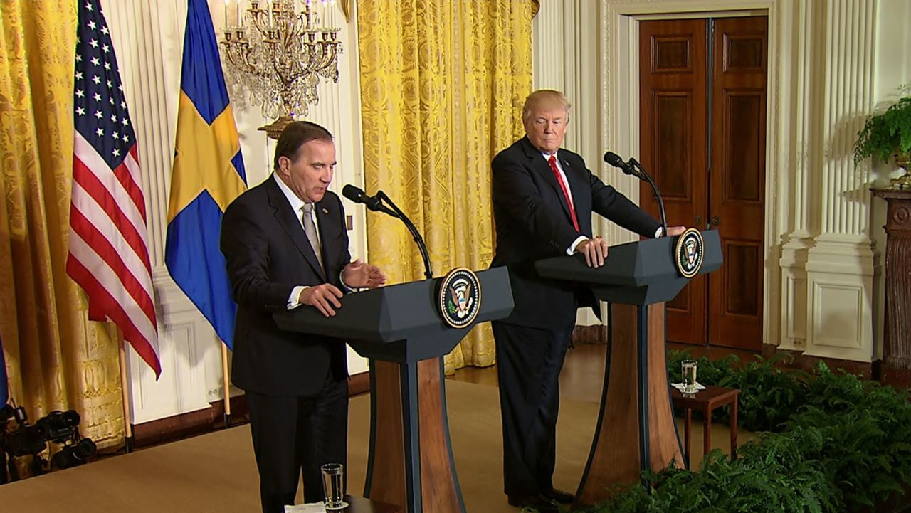 01 trump swedish pm presser 0306