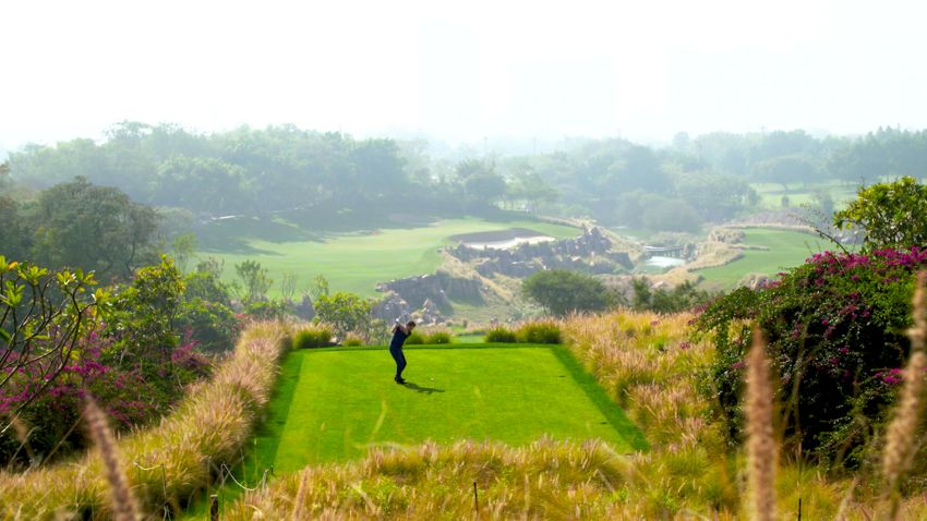 dlf golf club tease photo