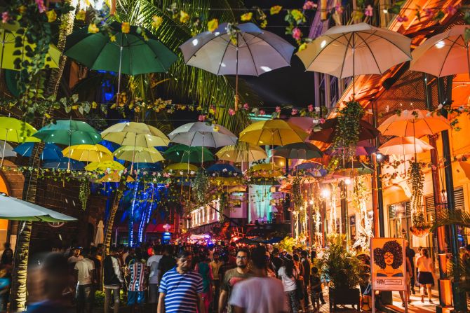 Porlwi is an annual festival of contemporary culture held in the capital of Mauritius, Port Louis. 30,000 square meters of streets in the center of the city are filled with art and light installations.