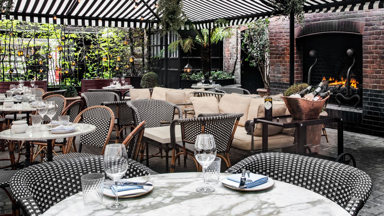 <strong>Chiltern Firehouse: </strong>While it doesn't have typical luxury option such as a gym, spa, pool, multiple restaurants and a lobby, hotel guests do get automatic entry to a buzzing scene, which is otherwise off limits. 