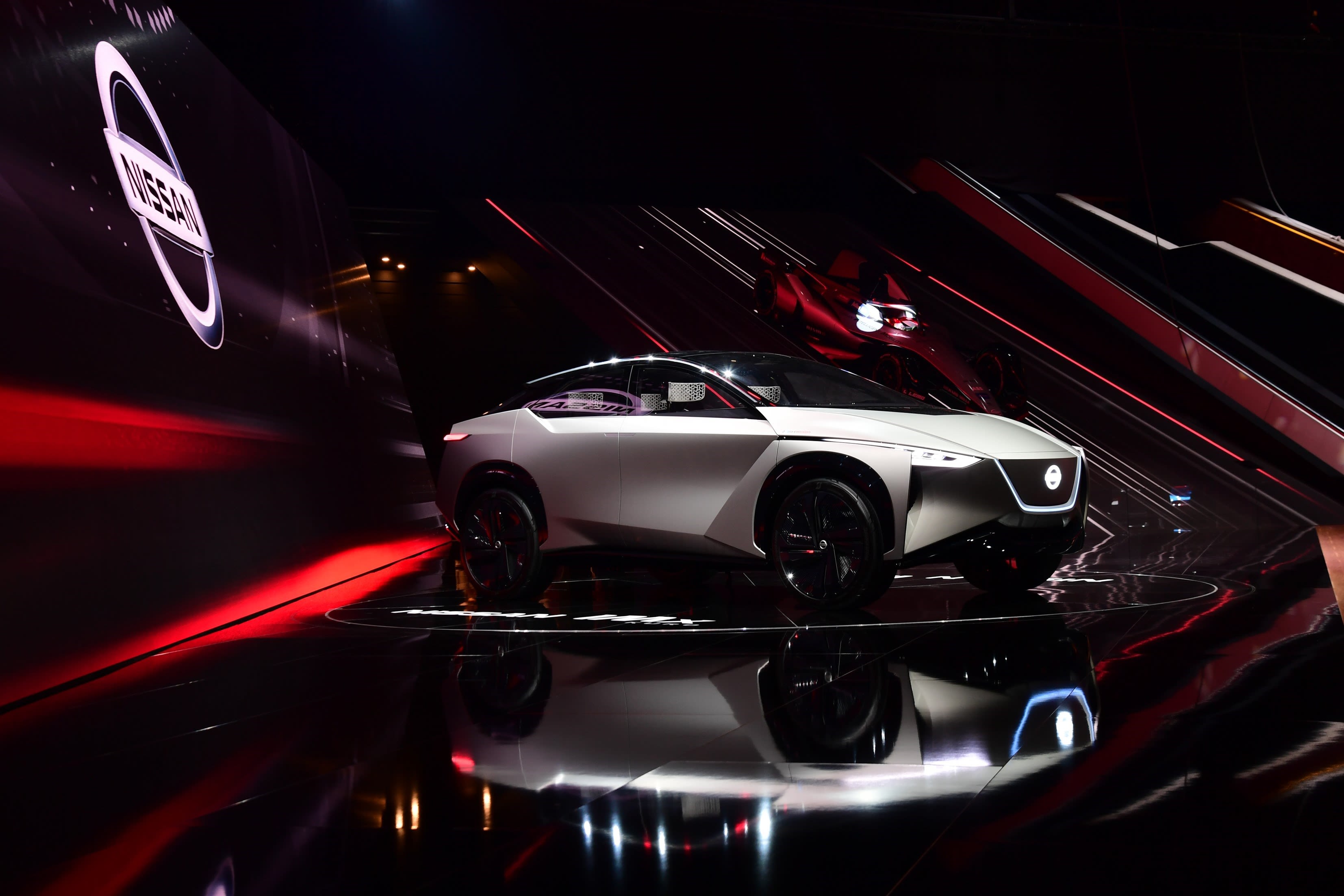 The days of the steering wheel may soon be over. Most controls aboard the IMx Kuro can be controlled via hand gestures and eye movements, according to the Japanese manufacturer.