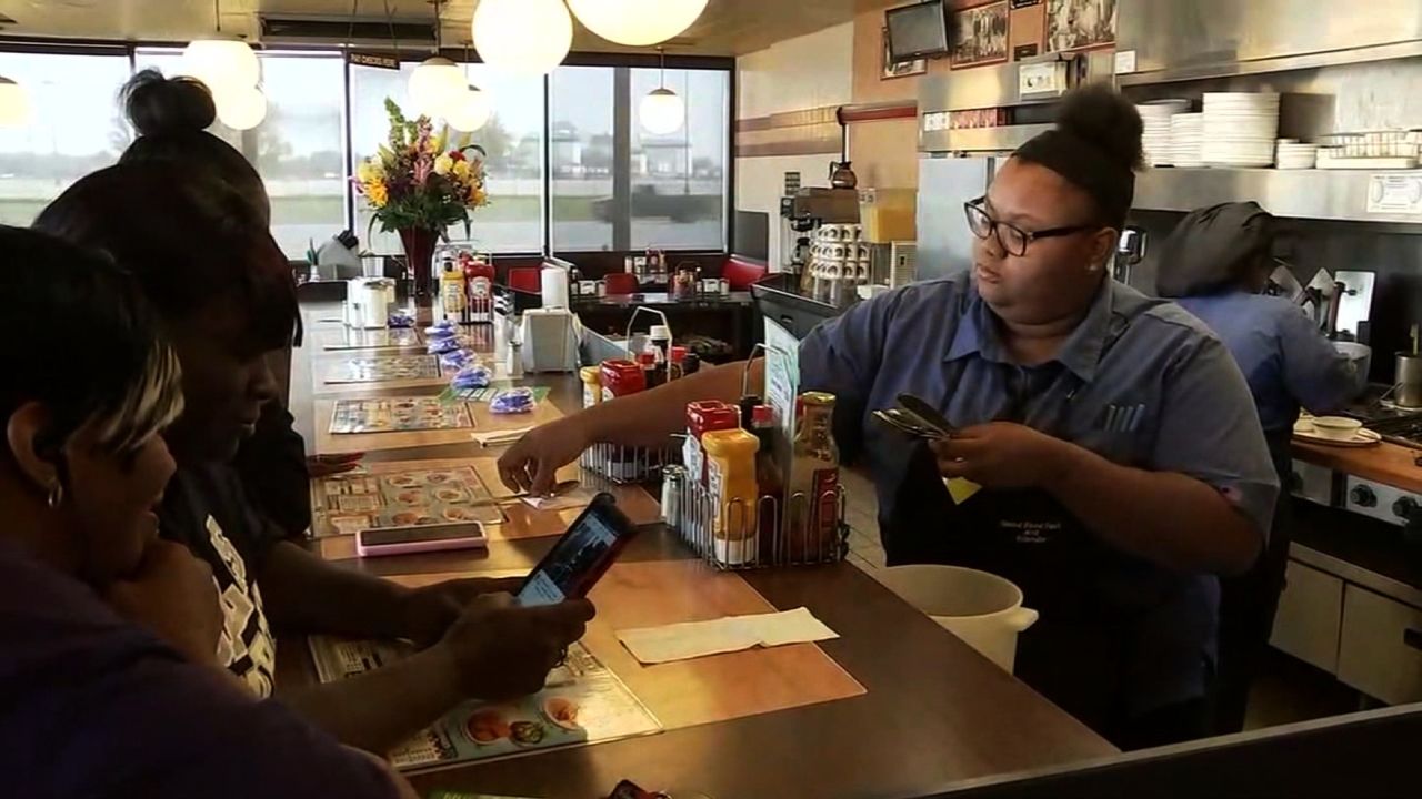 Williams began working at the Waffle House in June 2017 to help save for college. 