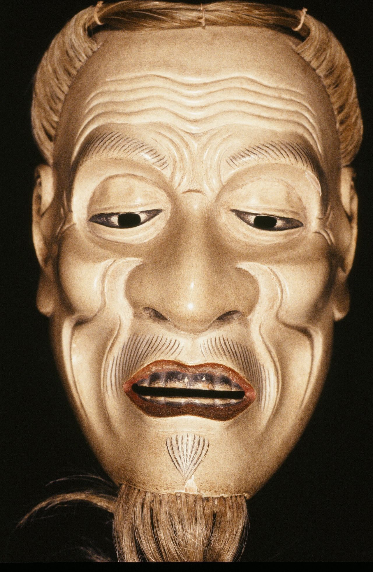 Ishiō-jō mask, pictured above, is a mask of old man often used for the role of deity