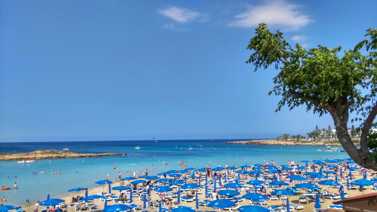 <strong>13. </strong><a href="http://www.anrdoezrs.net/links/8314883/type/dlg/sid/0318TAbestbeaches/https://www.tripadvisor.com/Attraction_Review-g667803-d1755105-Reviews-Fig_Tree_Bay-Protaras_Paralimni_Famagusta_District.html" target="_blank" target="_blank"><strong>Fig Tree Bay, Protaras, Cyprus</strong></a>