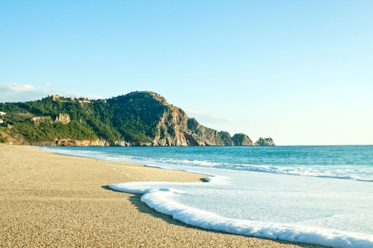 <strong>19. </strong><a href="http://www.anrdoezrs.net/links/8314883/type/dlg/sid/0318TAbestbeaches/https://www.tripadvisor.com/Attraction_Review-g297961-d554907-Reviews-Kleopatra_Beach-Alanya_Turkish_Mediterranean_Coast.html" target="_blank" target="_blank"><strong>Kleopatra Beach, Alanya, Turkey</strong></a>