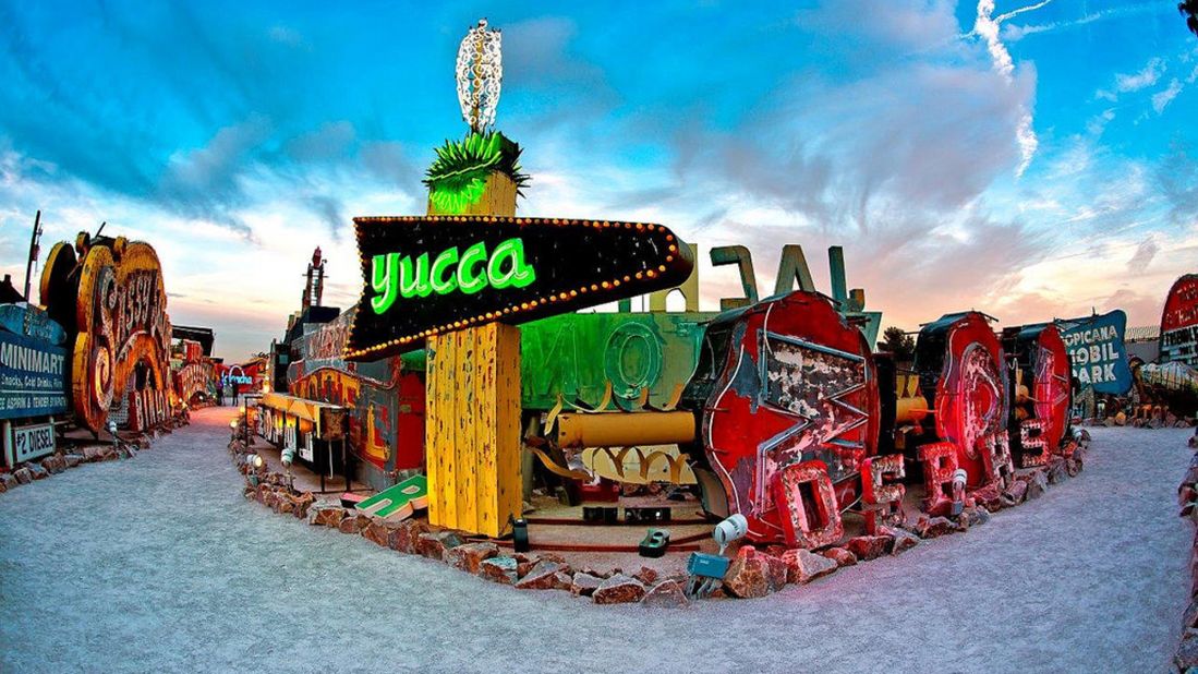 <strong>The Neon Museum.</strong> This attraction at the north end of the Strip features more than 200 signs from the early days of Las Vegas -- although only about a dozen of them still light up.