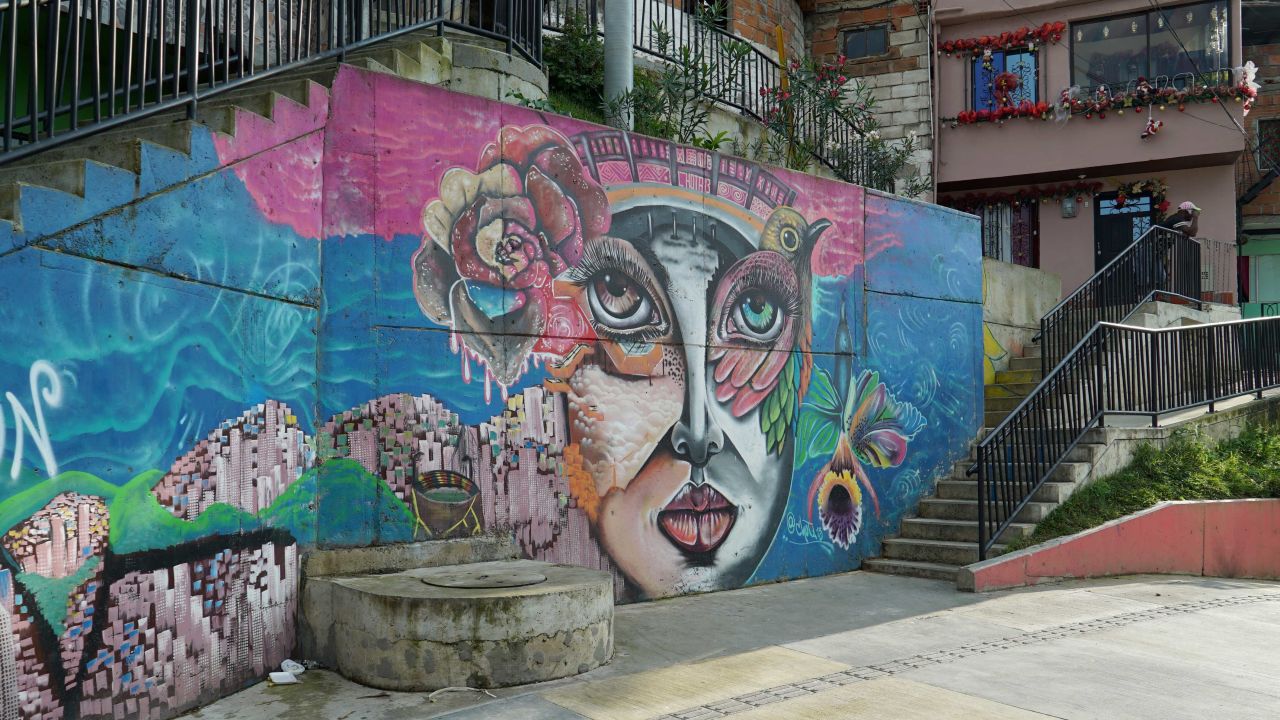 <strong>Murals: </strong>Street art is an integral part of Medellín barrios; tourists can even take a graffiti art tour.