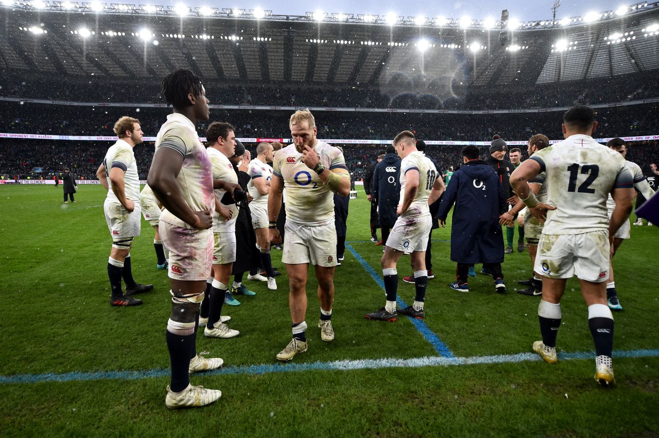 The hosts leave the field dejected. It was the third defeat in a row for Eddie Jones' side, which slipped to fifth -- its lowest placing in the competition since 1983. 