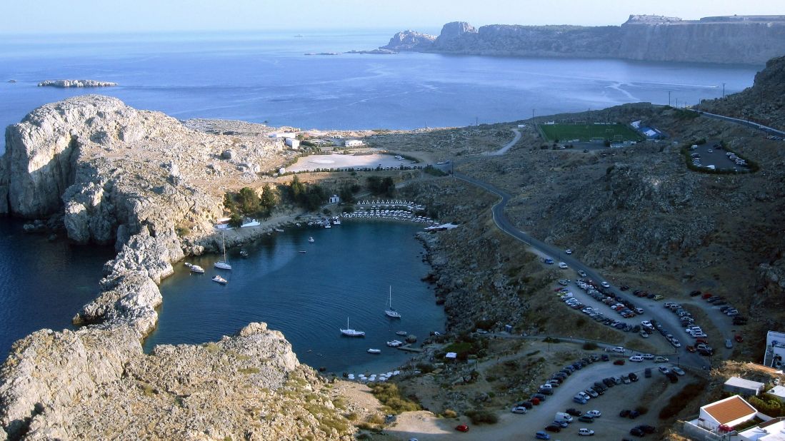 <strong>Rhodes, Lindos: </strong>The closed bay of Lindos is one of the safest beaches on the island of Rhodes. You won't forget those stunning views in a while.