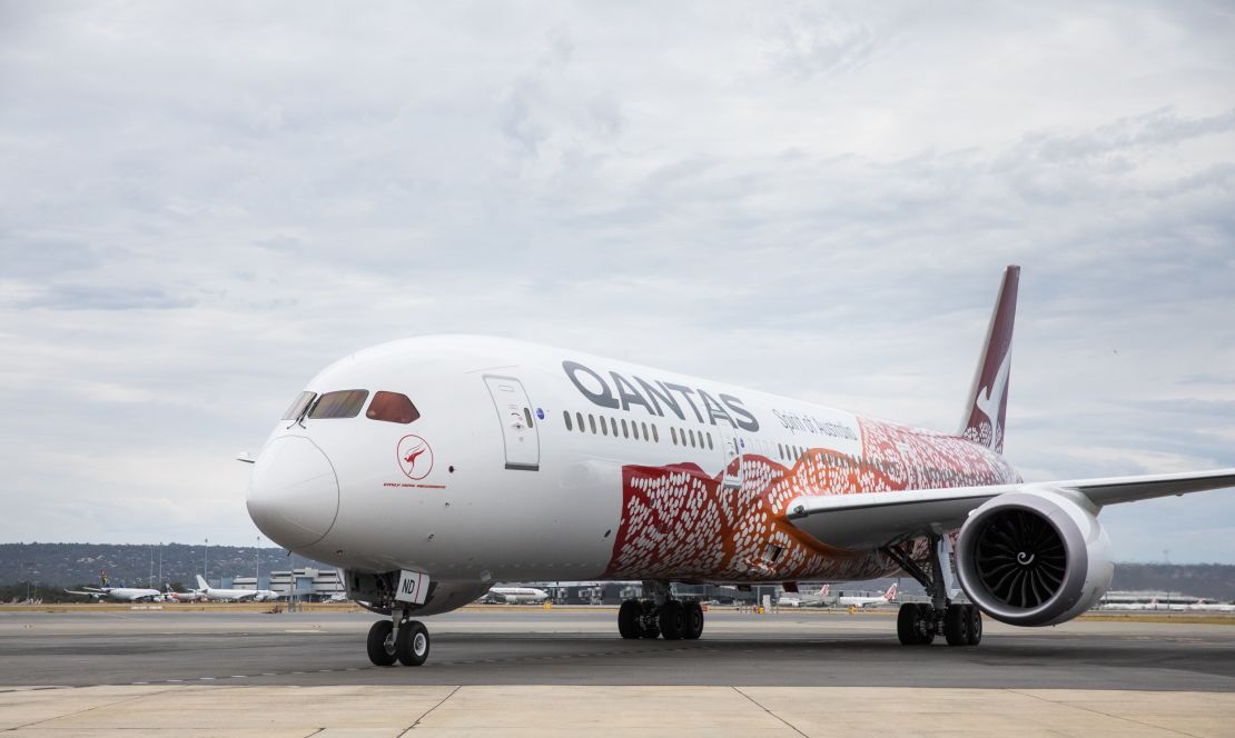 Qantas chose a Boeing 787 for its nonstop flights between Perth and London.