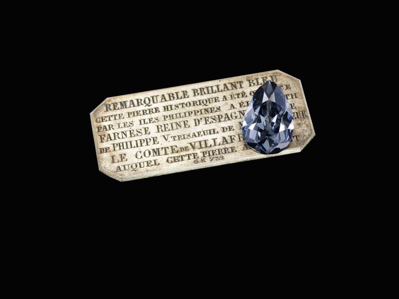 Royal on sale blue diamond