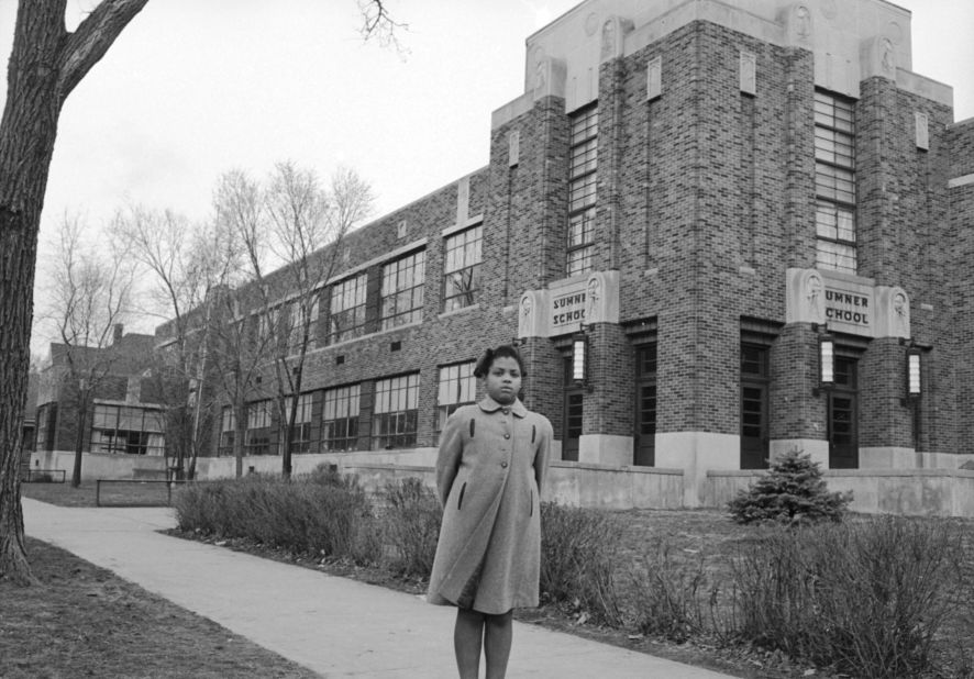 <a href="https://www.cnn.com/2018/03/26/us/linda-brown-dies/index.html" target="_blank">Linda Brown</a>, who as a little girl was at the center of the US Supreme Court case that ended segregation in schools, died on March 25, a funeral home spokesman said. She was 75.