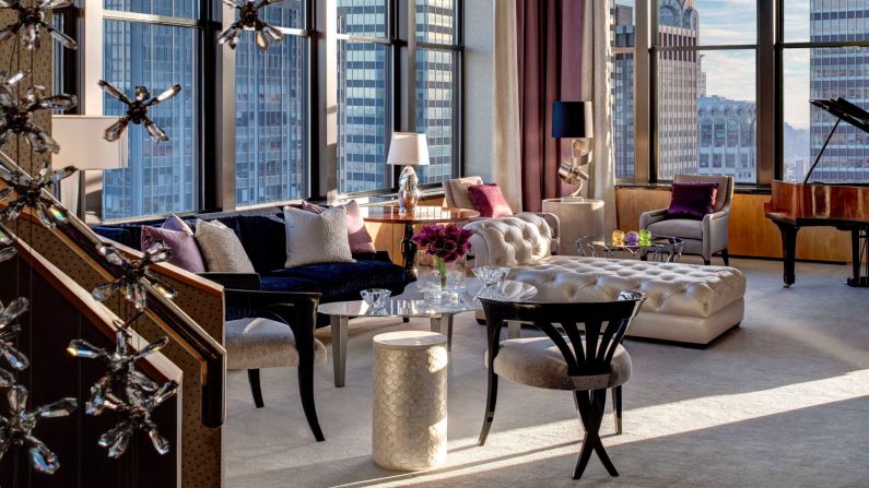 <strong>Jewel Suite at the Lotte New York Palace: </strong> Designed in collaboration with Beverly Hills jeweler Martin Katz, the Jewel Suite comes with a free diamond ring as well as views of the Manhattan skyline.<br />