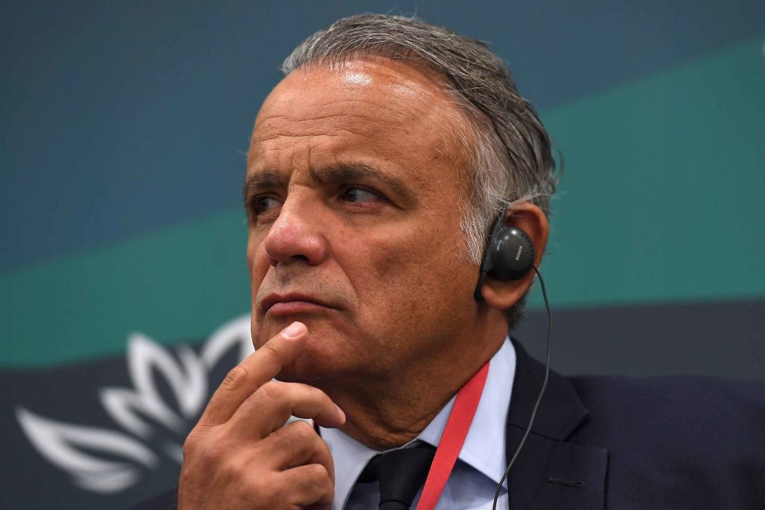 Luiz Loures attends a panel session in Vladivostok in 2017. 