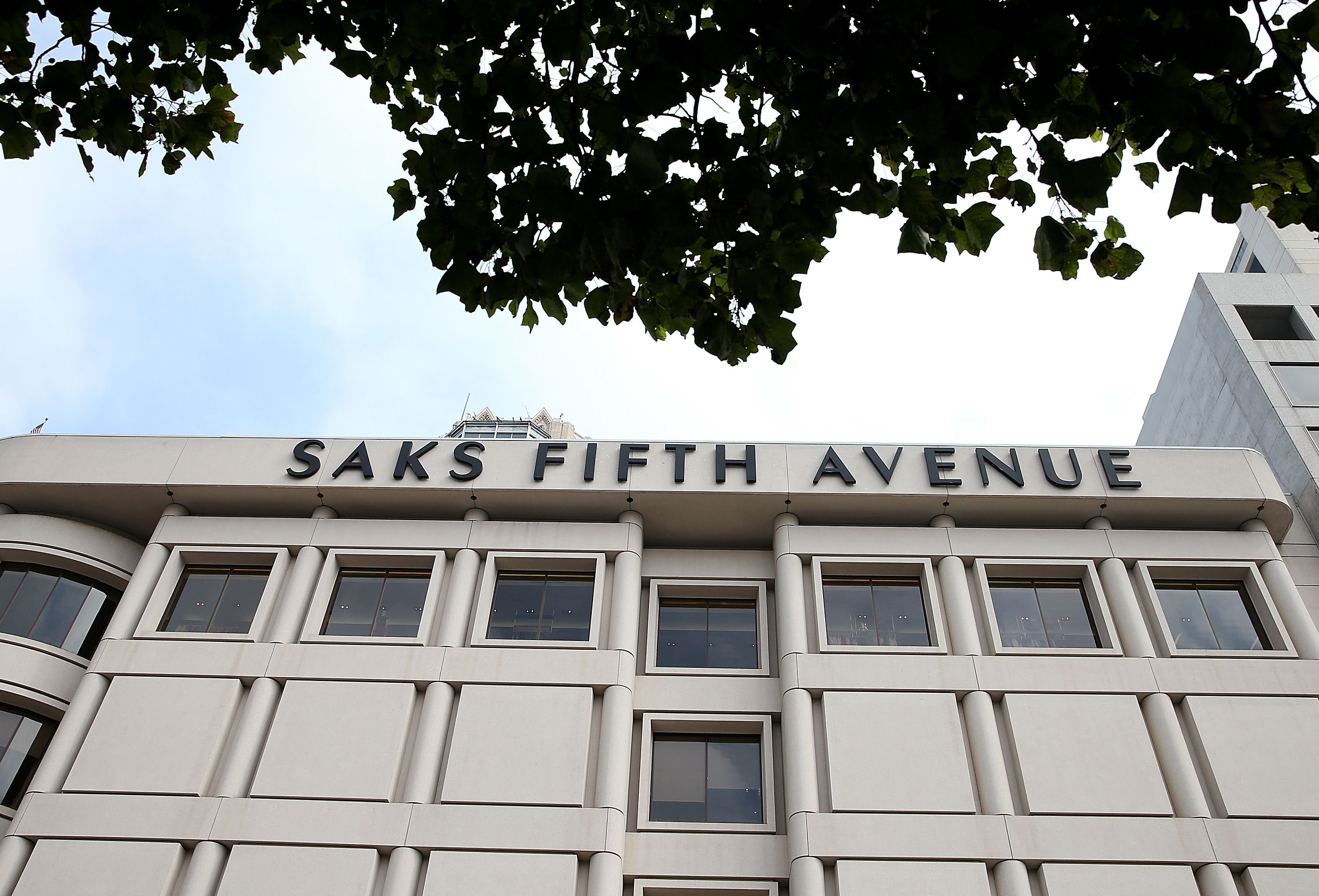 Card Data Stolen From 5 Million Saks and Lord & Taylor Customers - The New  York Times