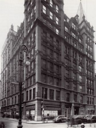 <strong>Postcard from 1940: </strong>This snapshot shows what the building looked like decades ago.