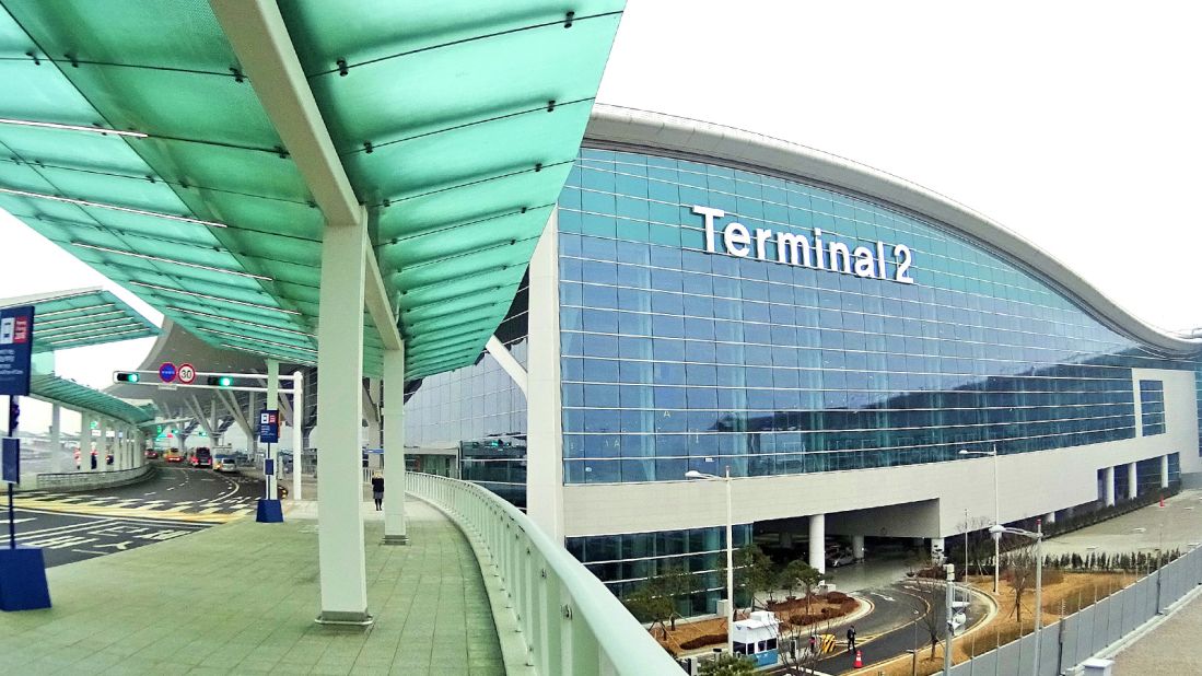 AIRSIDE CRIME: RED ALERT AT THE AIRPORT!