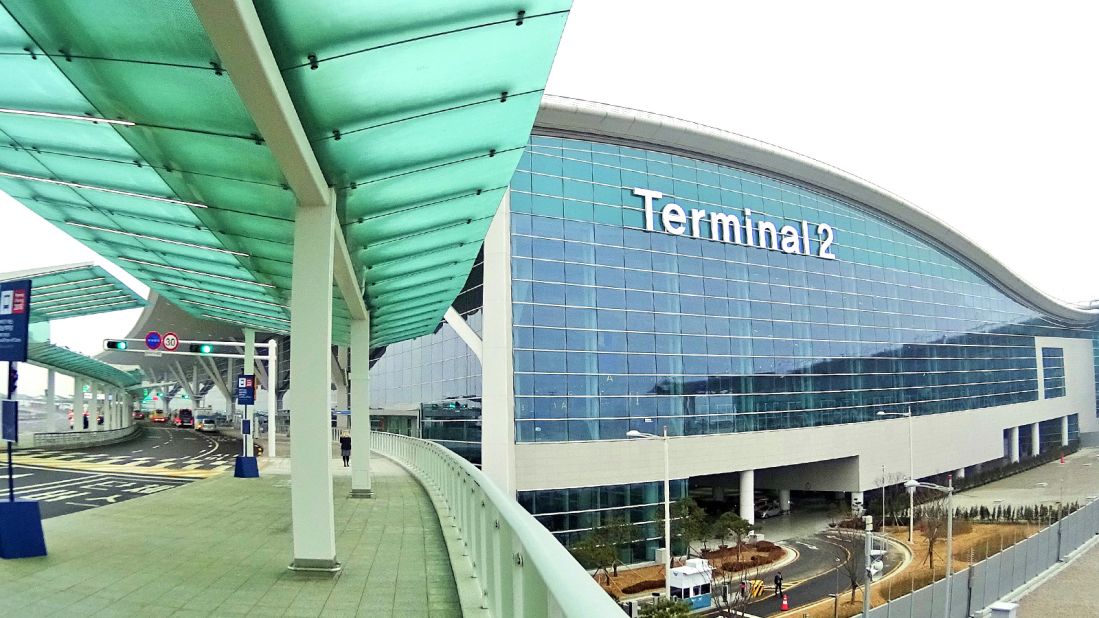 <strong>Incheon's new terminal: </strong>Incheon Airport's new Terminal 2 opened to the public in January, just weeks before the PyeongChang Winter Olympic Games. The centerpiece of the terminal is the Great Hall, which covers four stories. 