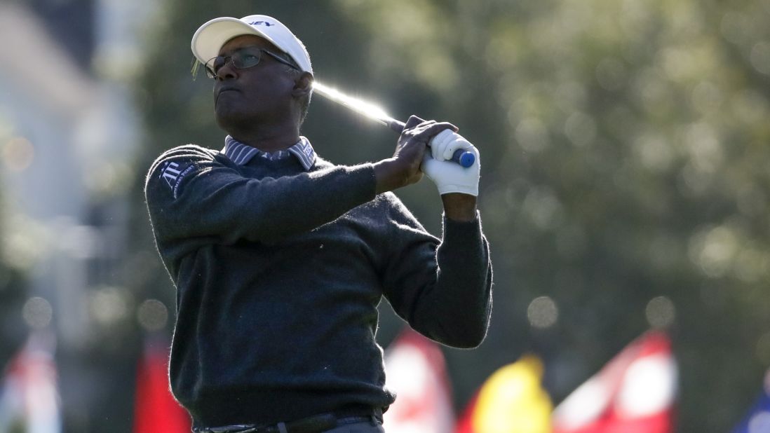 Vijay Singh, the Masters champion in 2000, jumped out to an early lead on Thursday morning.