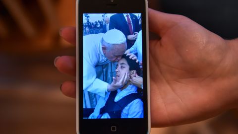 A video of Pope Francis kissing Michael Keating  quickly went viral and inspired others.
