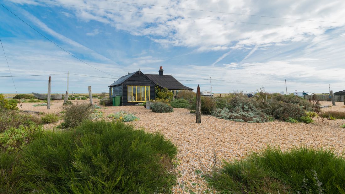 <strong>Dungeness, Kent: </strong>Known as "Britain's only desert", this headland on the coast of Kent is the perfect place to spend an afternoon getting the freshest air imaginable thanks to its windswept beaches and inland nature reserve.