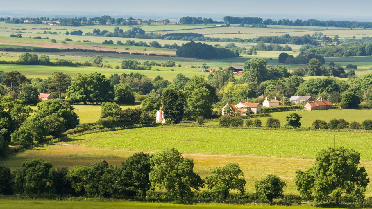 <strong>Lincolnshire Wolds: </strong>Covering an area of 558 square kilometers, the Lincolnshire Wolds, the highest part of eastern England between Kent and Yorkshire, are protected as an Area of Outstanding Natural Beauty.
