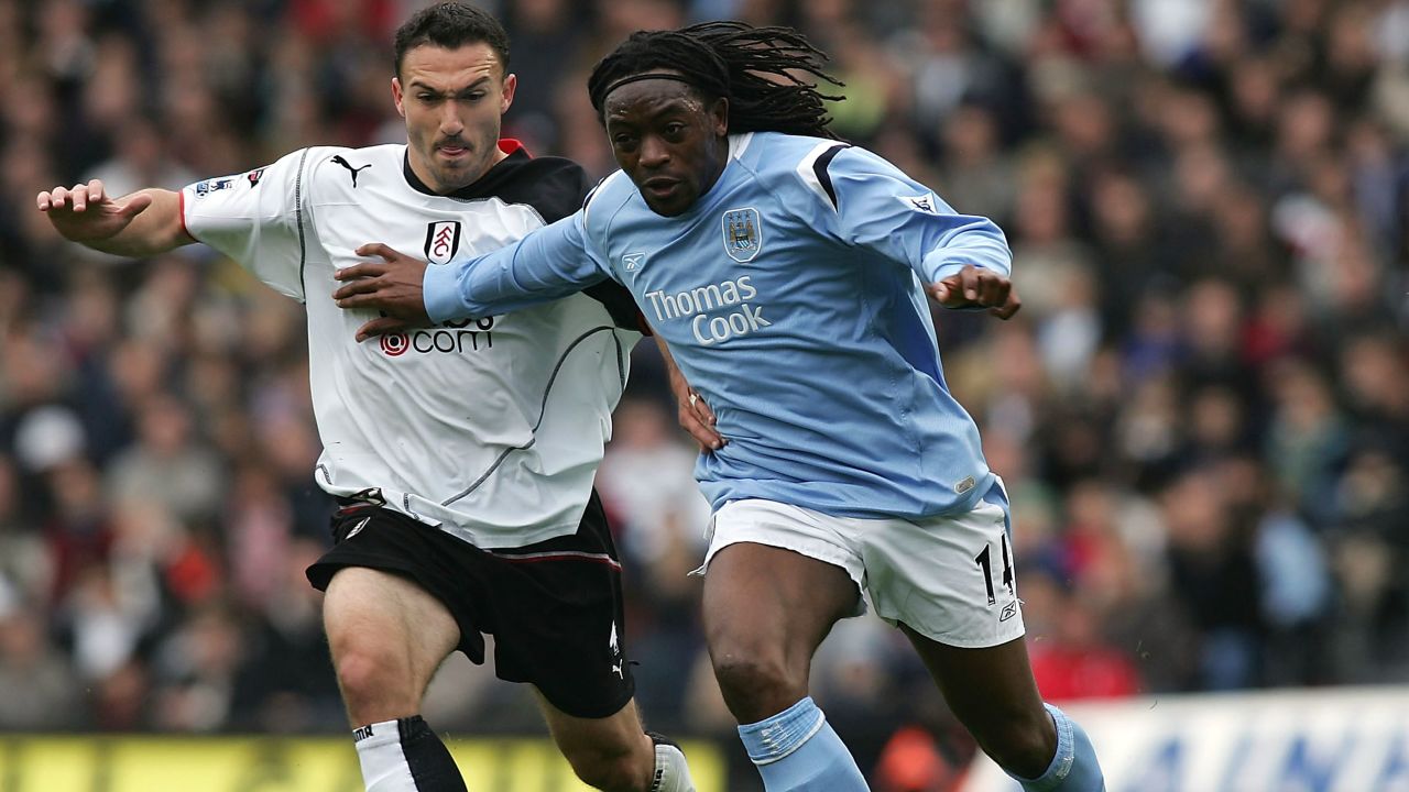 LONDON - APRIL 16: Steed Malbranque of Fulham and Kiki Musampa of Man City in action during the Barclays Premiership League match between Fulham and Manchester City at Craven Cottage on April 16, 2005, in London, England.  (Photo by Ben Radford/Getty Images)