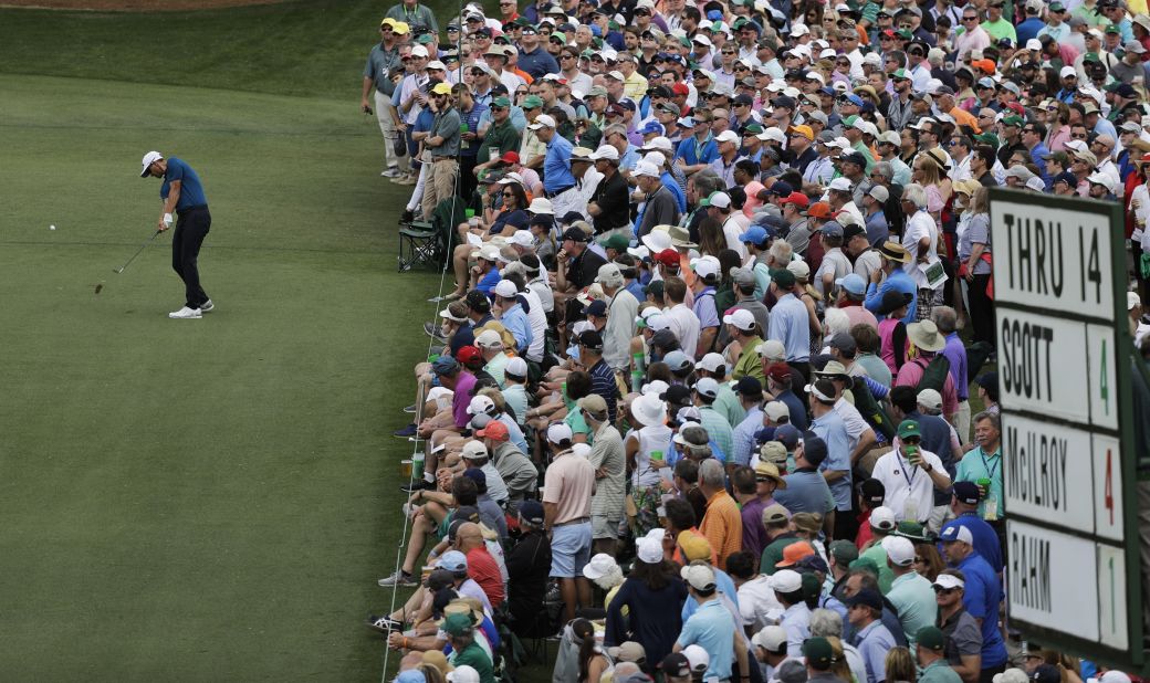 Adam Scott hits a shot on the 15th hole Friday. The Australian won the Masters in 2013.