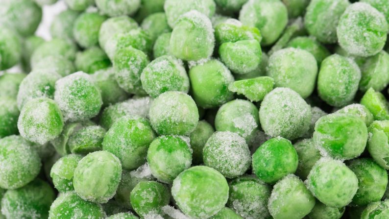 Frozen sweet peas ranked sixth on this year's clean produce list due to the fact that none of the tested samples contained more than two pesticides. Overall, about eight out of every 10 frozen sweet pea samples tested negative for pesticides.