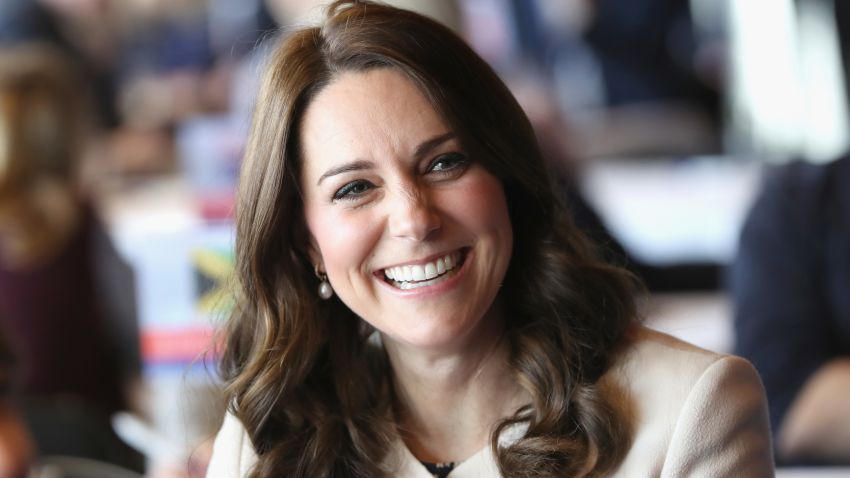 LONDON, ENGLAND - MARCH 22:  Prince William, Duke of Cambridge and Catherine, Duchess of Cambridge take part in a Commonwealth Quiz in which athletes, coaches and supporters are questioned on their knowledge of the Commonwealth, during their visit to the Copperbox Arena on March 22, 2018 in London, England.  (Photo by Chris Jackson/Getty Images)