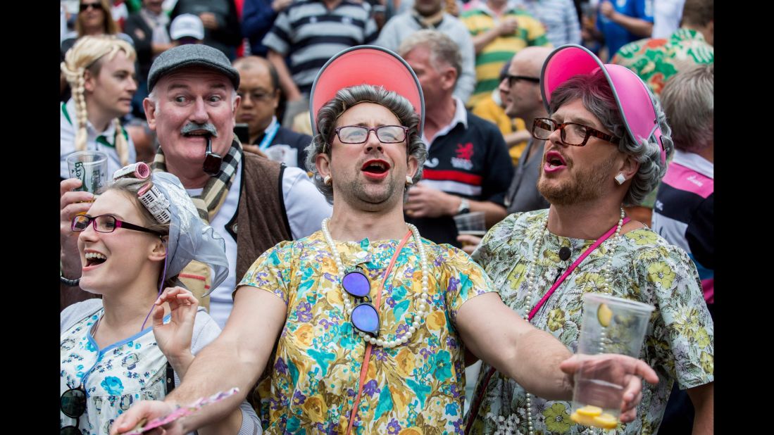 No wonder there is a saying in Hong Kong: "If you ever get bored of the sevens, you can turn around and watch the rugby."