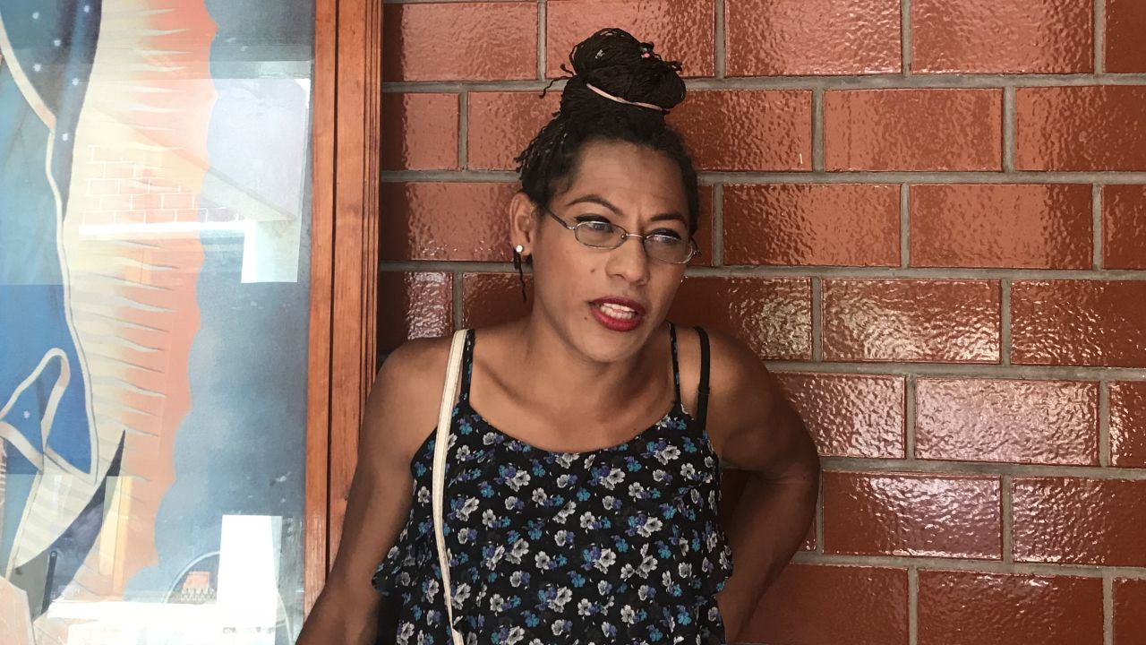 02 transgender hondurans caravan