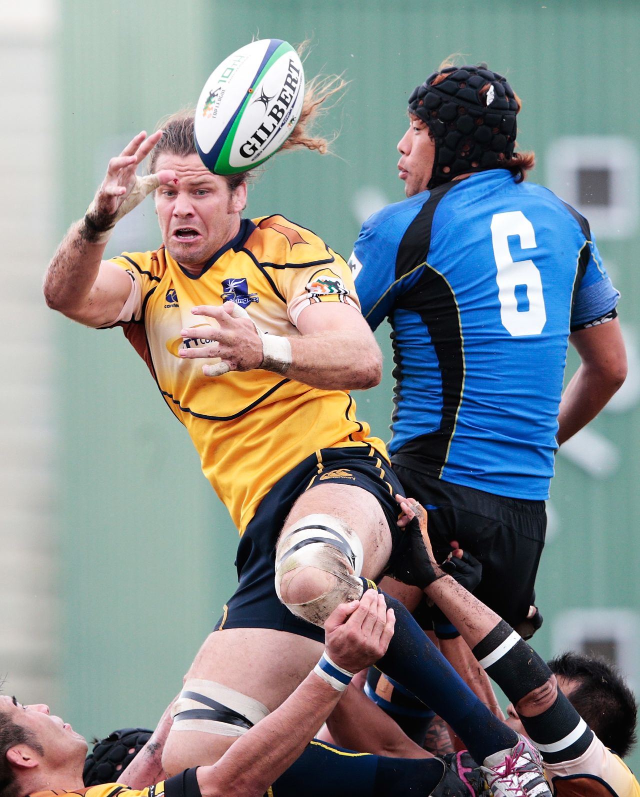 As well as playing in the US, Clever also had stints in Japan's Top League with Suntory Sungoliath and the NTT Communications Shining Arcs (pictured).