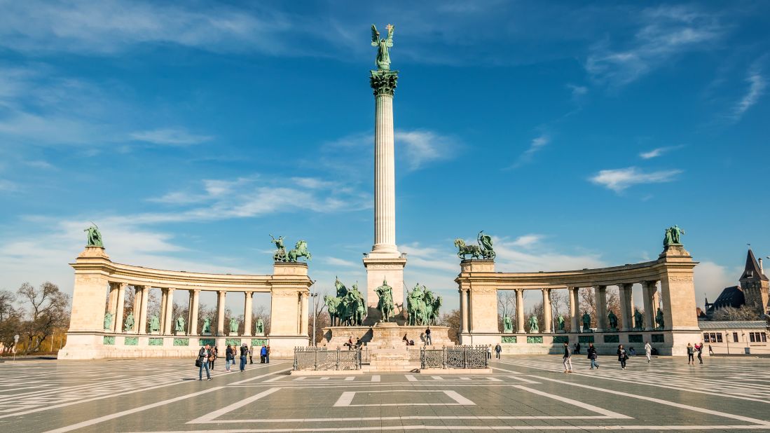 <strong>Heroes' Square:</strong> It's the largest square in the city. Laid out in 1896, the Millennium Monument in the middle of the square marks the 1,000-year-old history of the Magyar people.