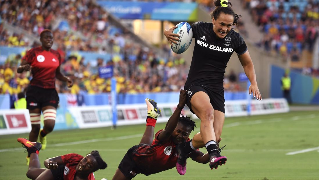 As well as being defending world champions, the Kiwis also won the 2016-17 World Rugby Women's Sevens Series.